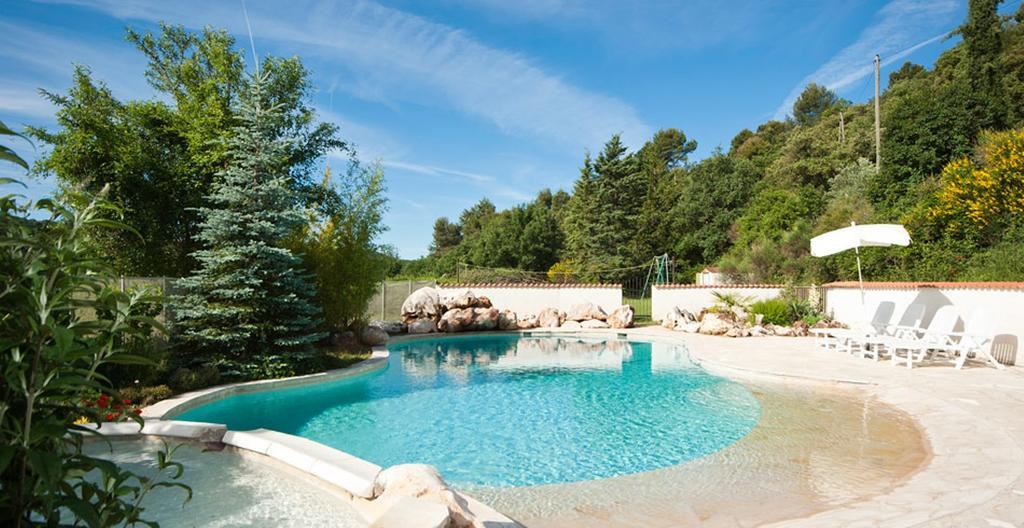 Domaine De Bertrandy Bed & Breakfast Алман ан Прованс Екстериор снимка