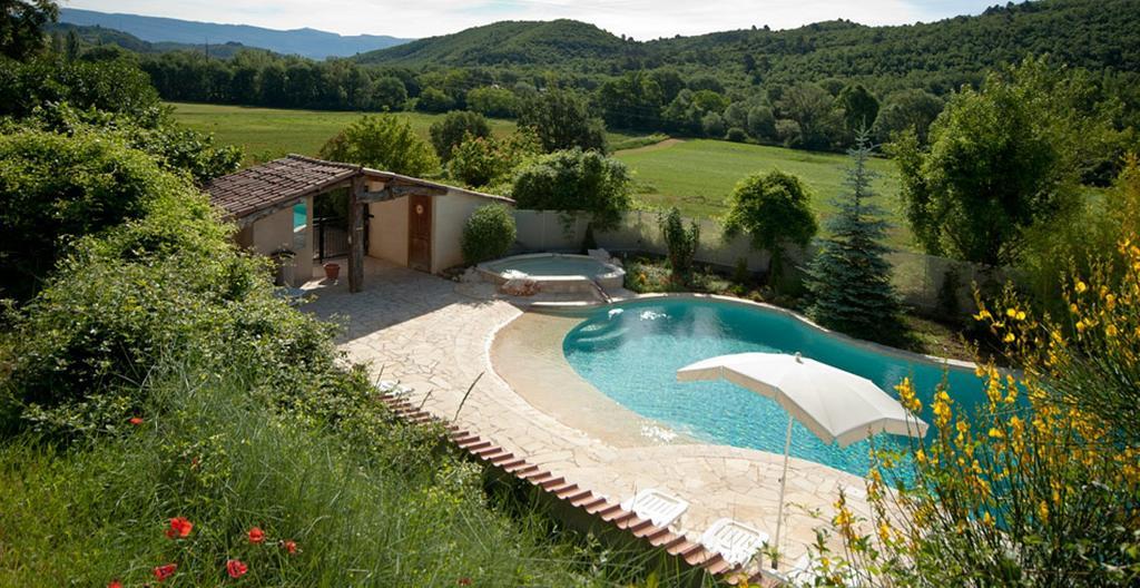Domaine De Bertrandy Bed & Breakfast Алман ан Прованс Екстериор снимка
