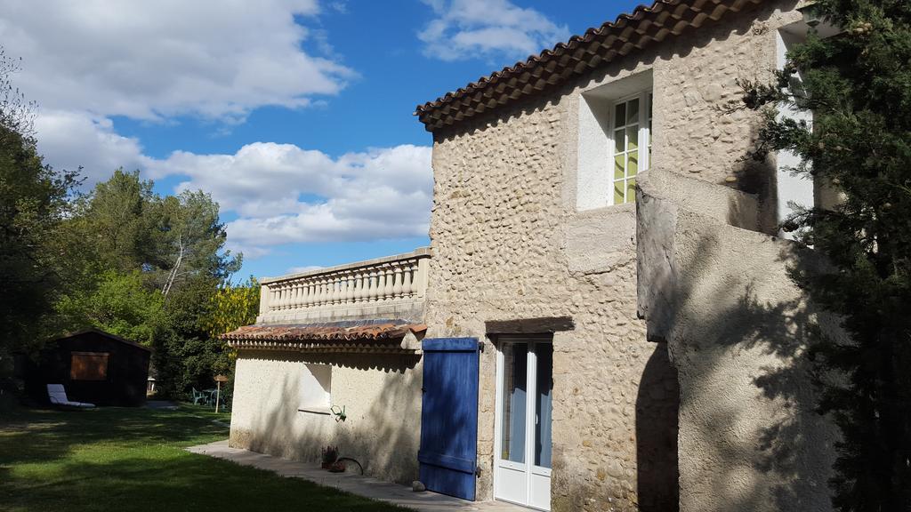Domaine De Bertrandy Bed & Breakfast Алман ан Прованс Екстериор снимка