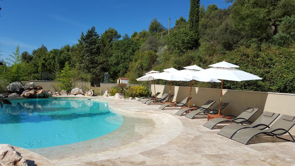 Domaine De Bertrandy Bed & Breakfast Алман ан Прованс Екстериор снимка