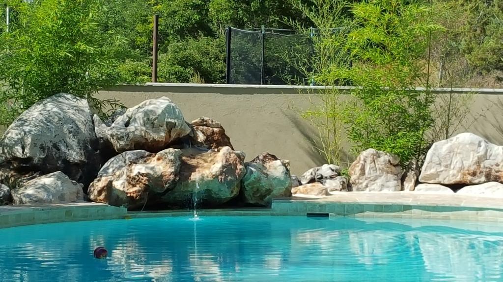 Domaine De Bertrandy Bed & Breakfast Алман ан Прованс Екстериор снимка