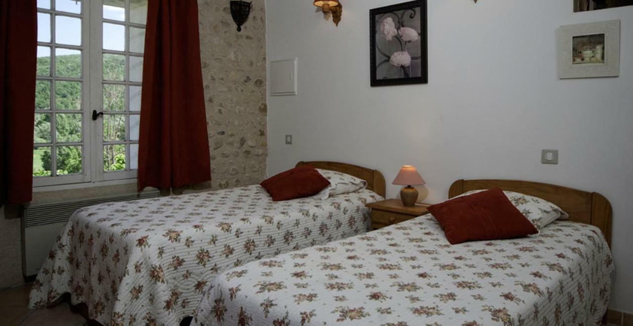 Domaine De Bertrandy Bed & Breakfast Алман ан Прованс Екстериор снимка